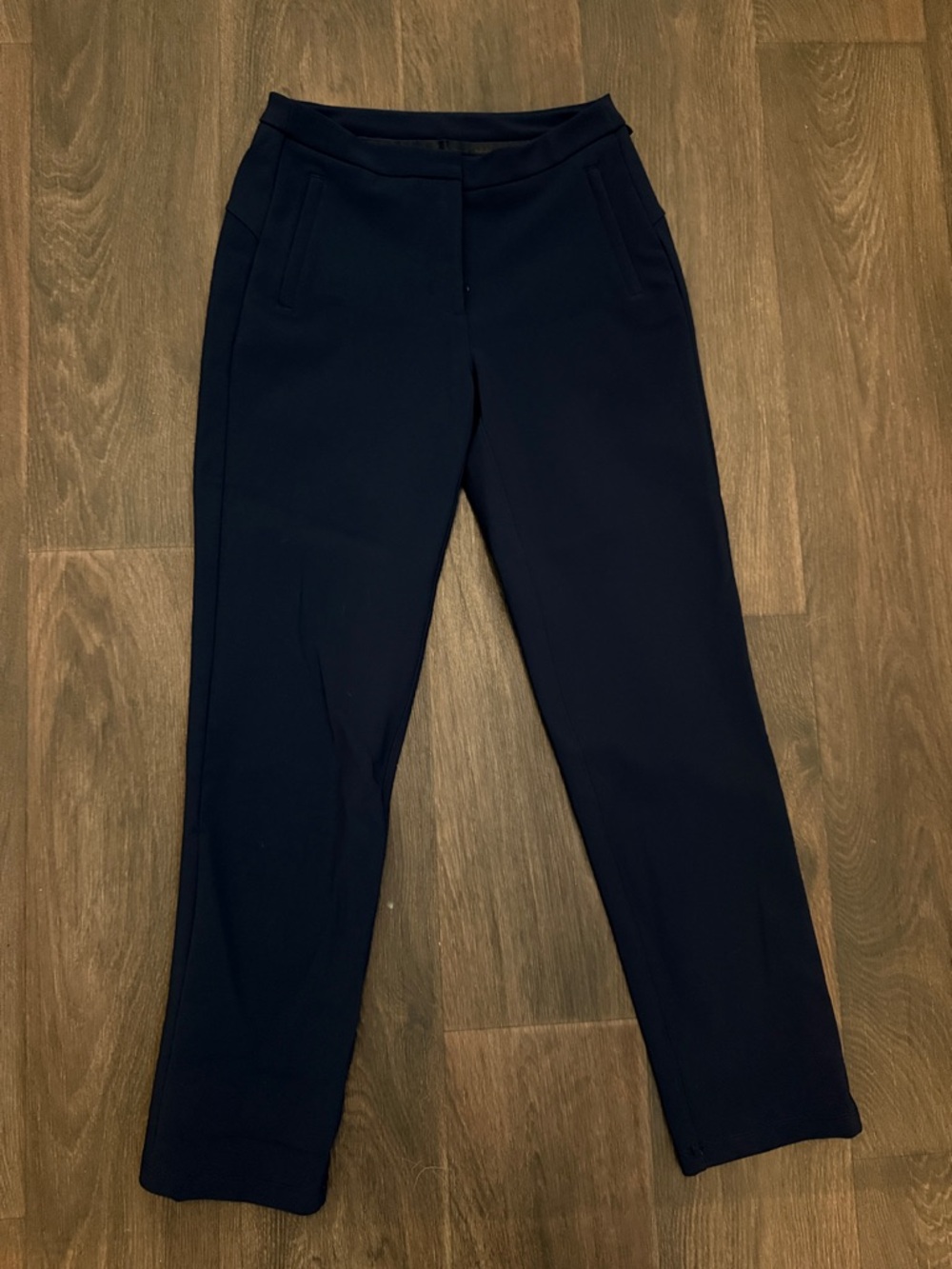 Lululemon size 2 Women's Navy Straight-Leg trouser